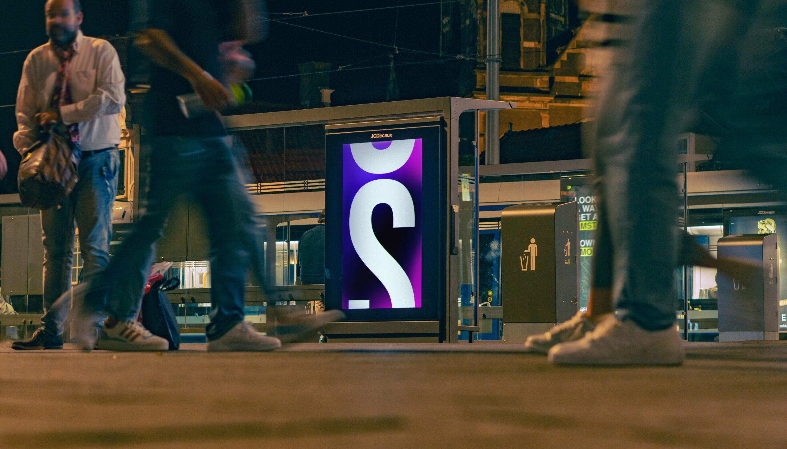 Digital Abri | Outstanding Media