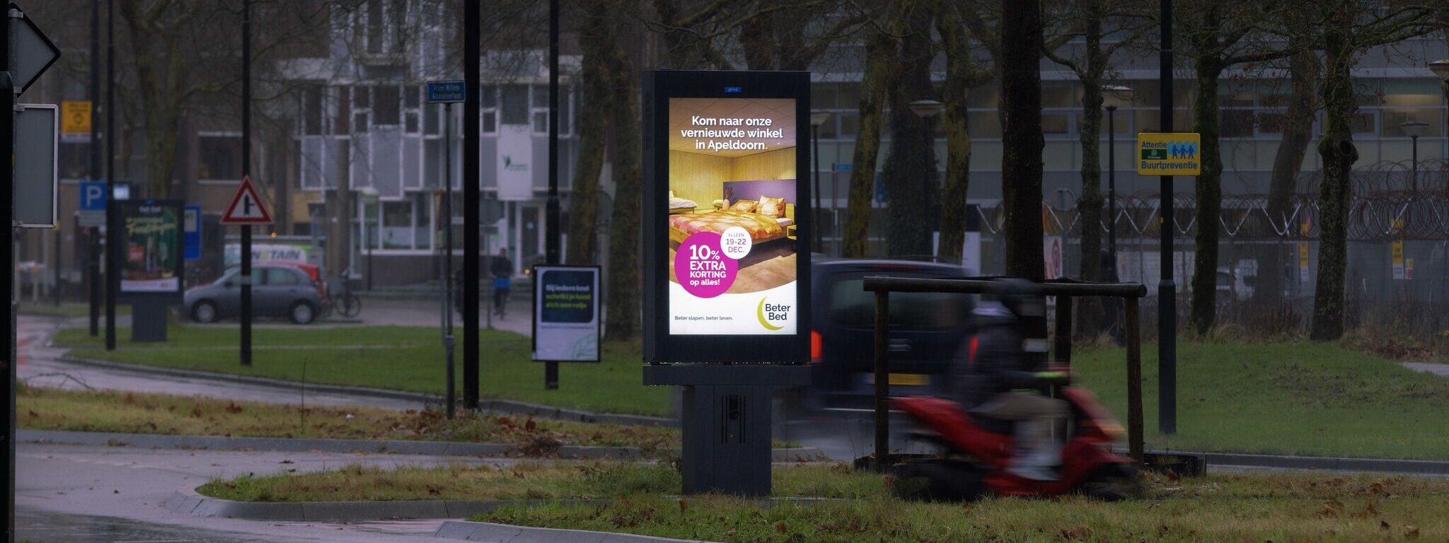 Beter Bed schittert in Apeldoorn met digitale abri’s | Outstanding Media