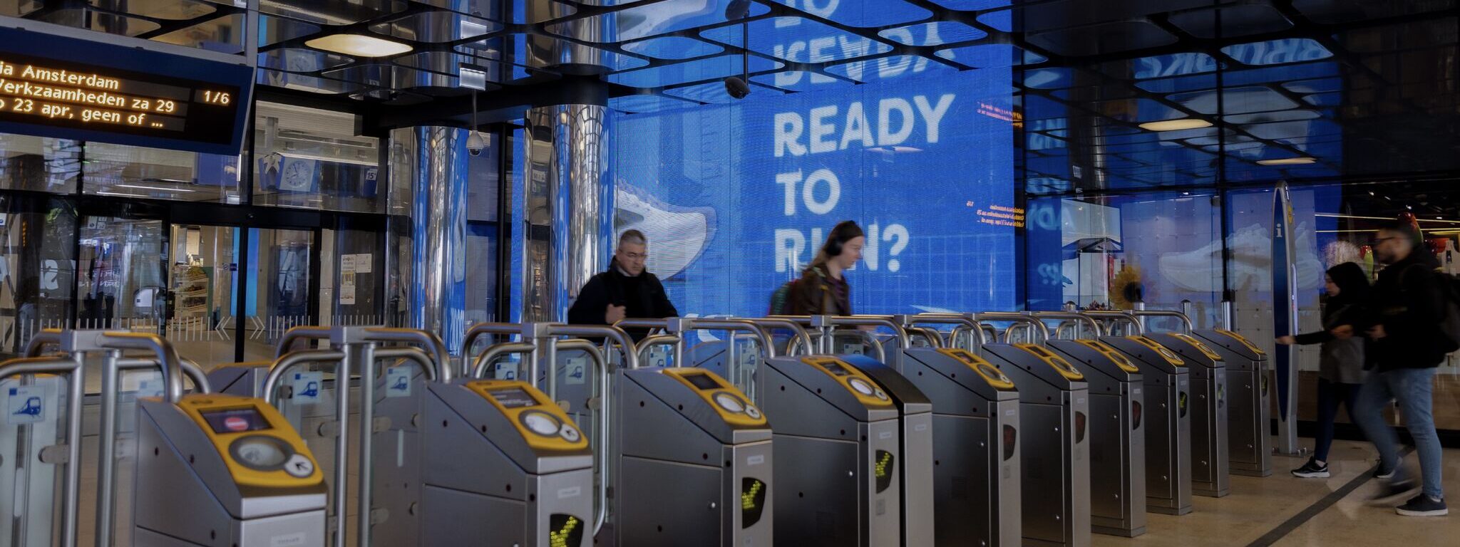 Brooks Running activeert reizigers met DOOH-campagne | Outstanding Media
