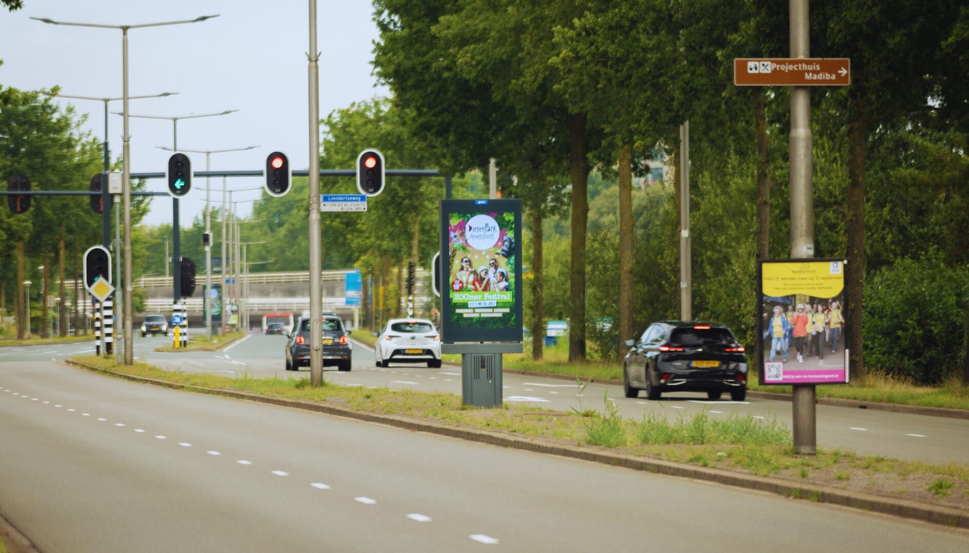 Digital Abri | Outstanding Media